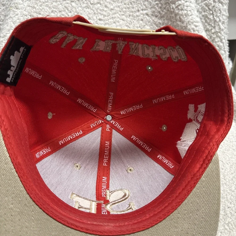 Vintage San Francisco 49ers‎ Embroidered Bay Area Premium Snapback Hat *RARE*